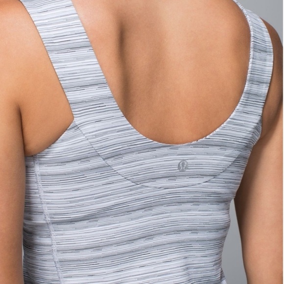 Lululemon Scoop Neck Low Back Mini Cyber Stripe White Silver Fox Tank 10 - Picture 14 of 16